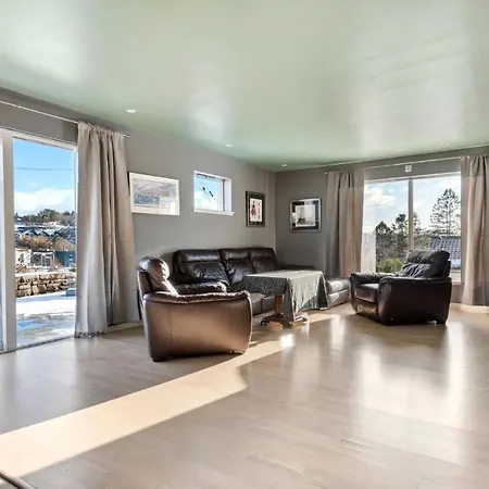 3 Bedroom Awesome In Nesttun Daire